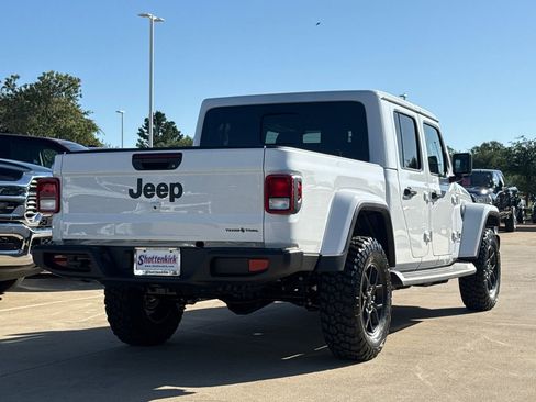 New 2026 Jeep Gladiator Sport AWD/4WD image 9