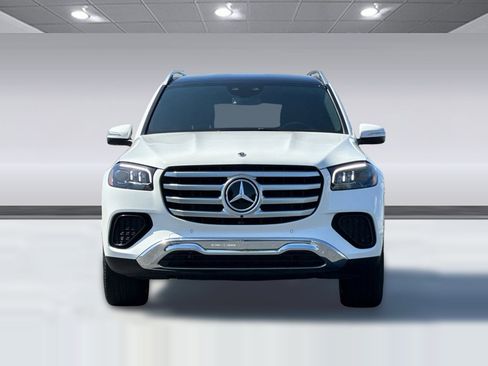 Used 2025 Mercedes-Benz GLS 450 4MATIC image 5