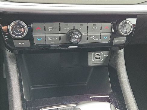 New 2026 Jeep Compass Limited AWD/4WD image 28