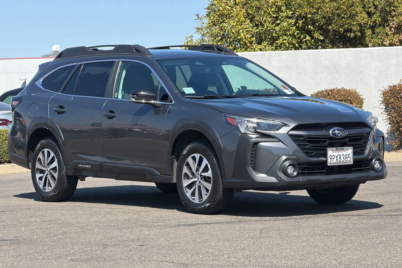 Used 2025 Subaru Outback Premium AWD/4WD image 5