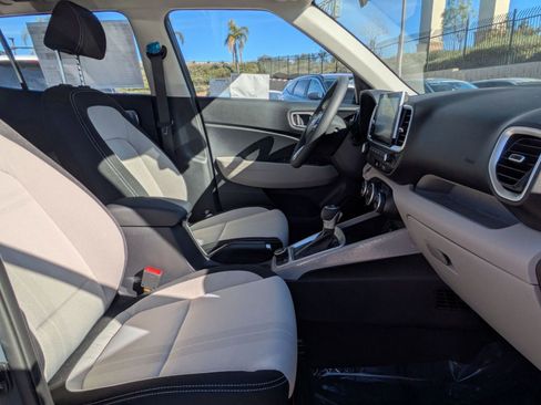 Certified 2026 Hyundai Venue SEL FWD image 29
