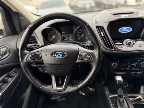 Used 2017 Ford Escape Titanium AWD/4WD image 34