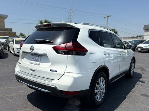Used 2020 Nissan Rogue S w/ Special Edition Package FWD image 3