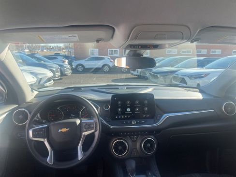 Used 2025 Chevrolet Blazer LT image 33