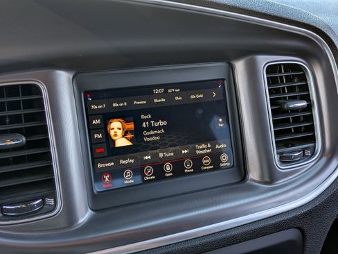 Used 2020 Dodge Charger SXT image 21