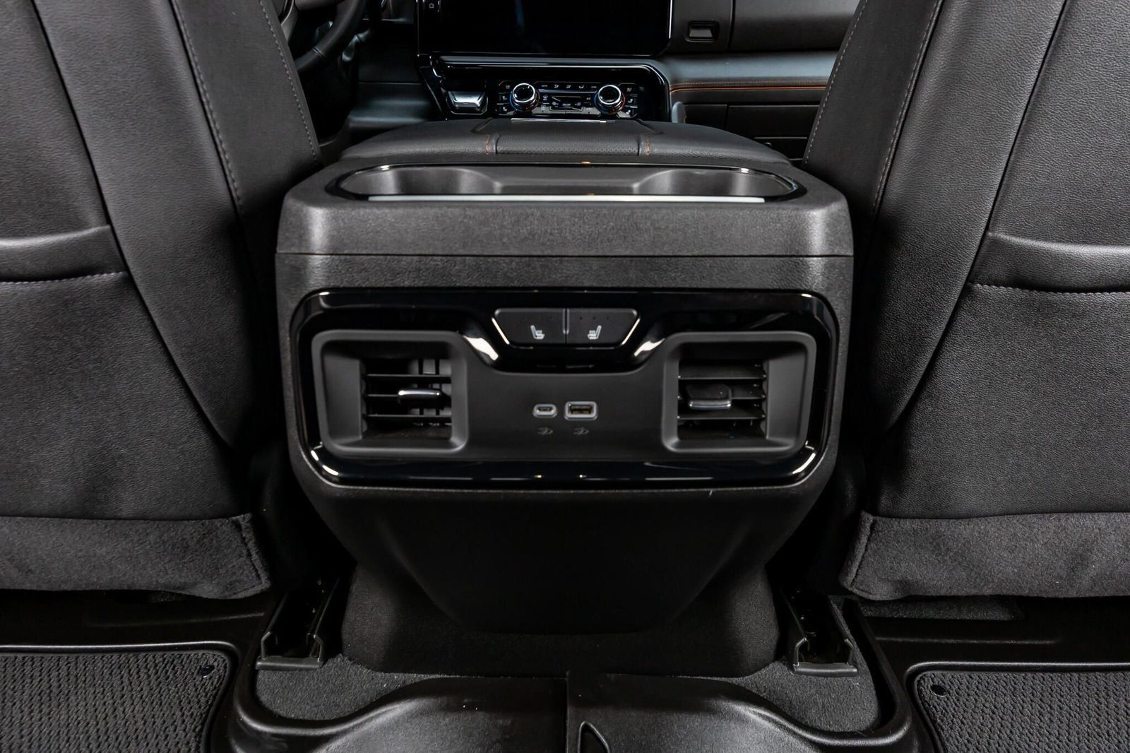 Used 2025 GMC Sierra 3500 AT4 w/ AT4 Premium Plus Package AWD/4WD image 31