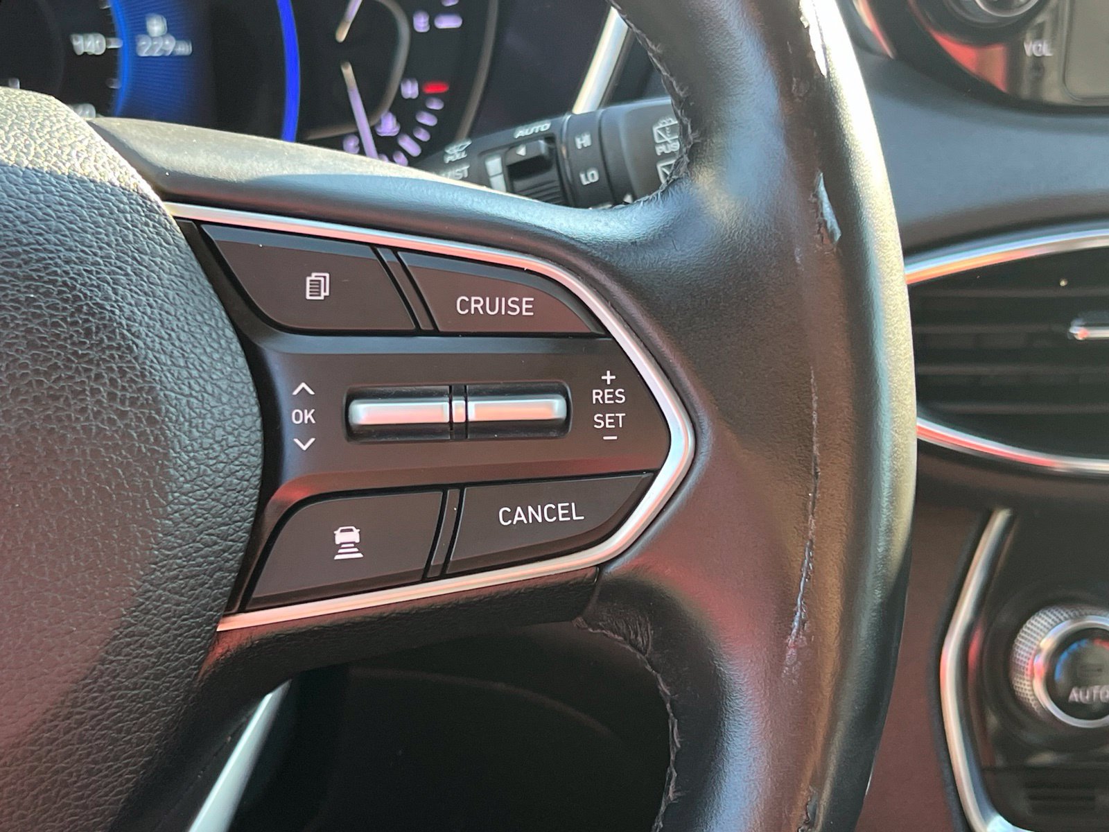 Used 2020 Hyundai Santa Fe Limited FWD image 31