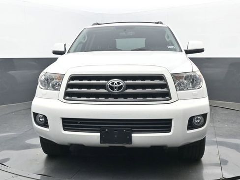 Used 2013 Toyota Sequoia SR5 w/ Sport Appearance Pkg image 5