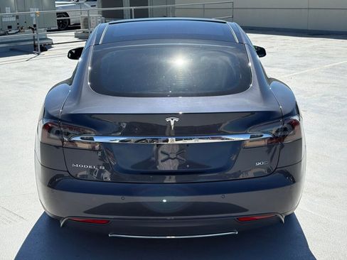 Used 2015 Tesla Model S 90D image 7