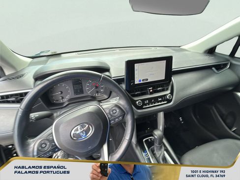 Used 2024 Toyota Corolla Cross LE AWD/4WD image 14