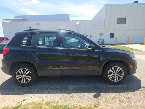 Used 2017 Volkswagen Tiguan S AWD/4WD image 6