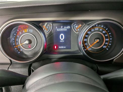 Certified 2018 Jeep Wrangler Unlimited Sport image 14