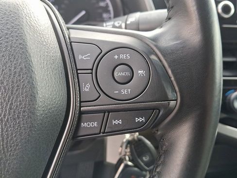 Used 2022 Toyota Camry SE image 22