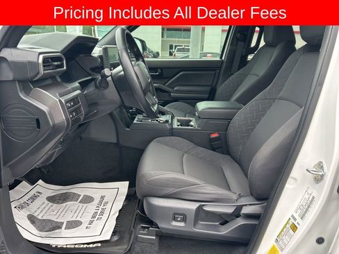 Used 2025 Toyota Tacoma SR5 AWD/4WD image 2