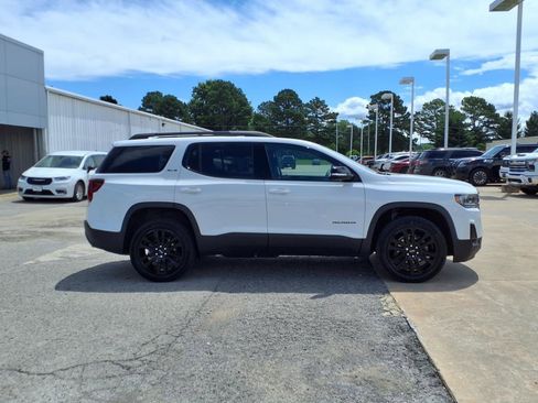 Used 2023 GMC Acadia SLE w/ Driver Convenience Package image 20