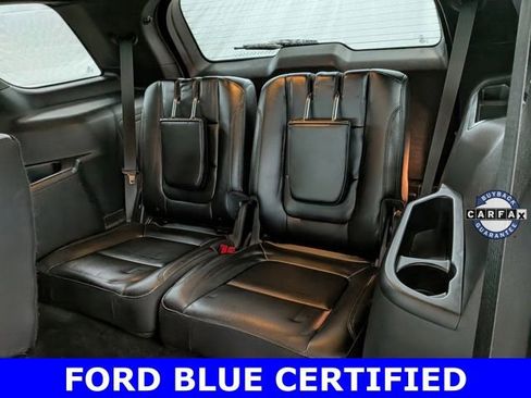 Certified 2018 Ford Explorer XLT w/ Equipment Group 202A image 17