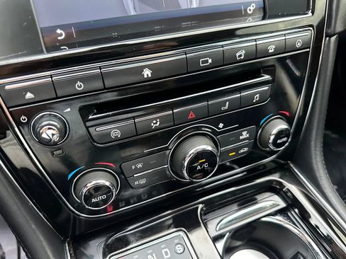 Used 2016 Jaguar XJ L Portfolio RWD image 36