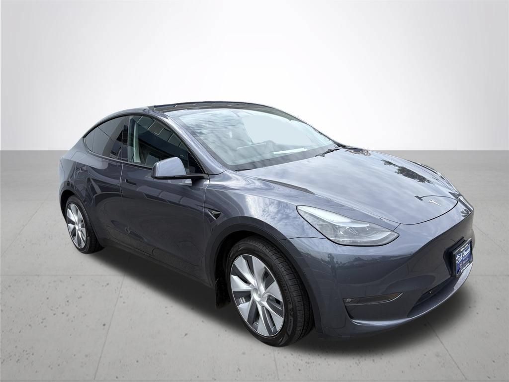 Used 2023 Tesla Model Y Long Range AWD/4WD image 4