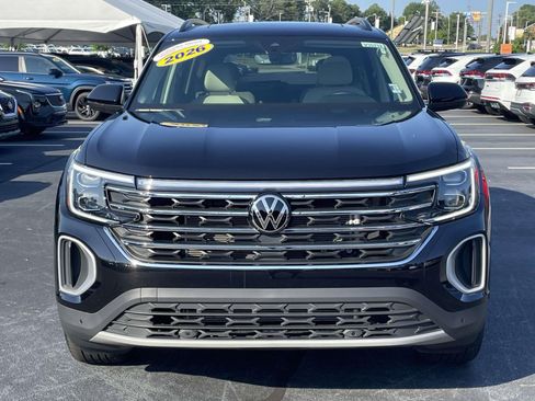 Certified 2026 Volkswagen Atlas SE w/ Panoramic Sunroof Package FWD image 2