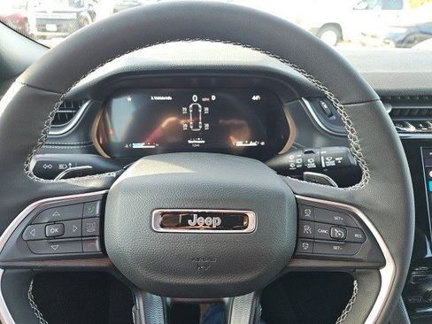 New 2025 Jeep Grand Cherokee L Laredo w/ Luxury Tech Group I image 22