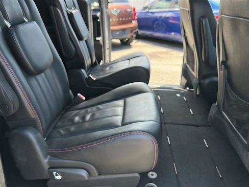 Used 2018 Dodge Grand Caravan GT FWD image 28