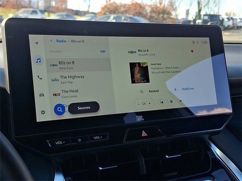 Certified 2024 Toyota Venza Limited image 17