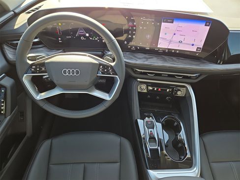 Certified 2025 Audi Q5 Premium w/ Convenience Package image 14