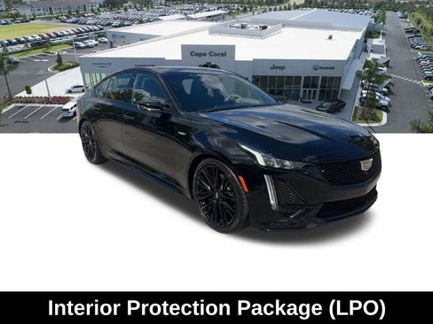 Used 2022 Cadillac CT5 V w/ Premium Package RWD image 10