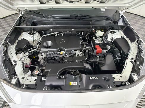 Used 2019 Toyota RAV4 LE w/ Carpet Mat Package FWD image 30