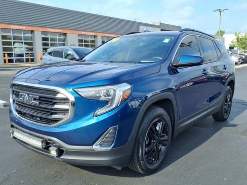 Used 2020 GMC Terrain SLE w/ Driver Convenience Package FWD image 3
