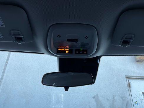 Used 2025 Chevrolet Trax LT image 15