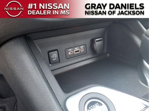 Used 2025 Nissan Sentra SV w/ All-Weather Package FWD image 18
