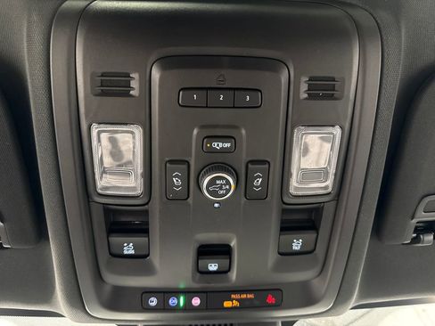 Used 2024 Chevrolet Tahoe RST w/ Luxury Package AWD/4WD image 31