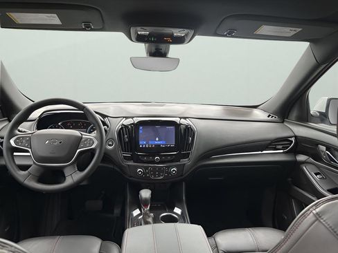 Used 2023 Chevrolet Traverse RS image 19