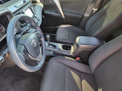 Used 2016 Toyota RAV4 LE AWD/4WD image 12
