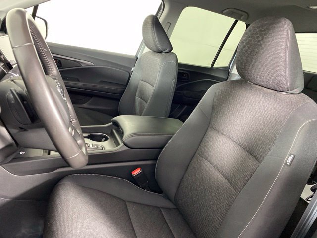 Used 2025 Honda Ridgeline Sport image 14