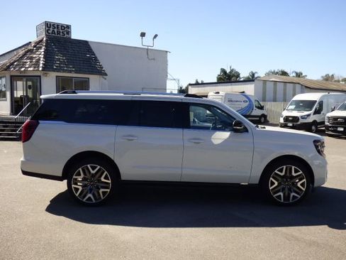 New 2026 Ford Expedition Max Platinum w/ Platinum Ultimate Package image 2