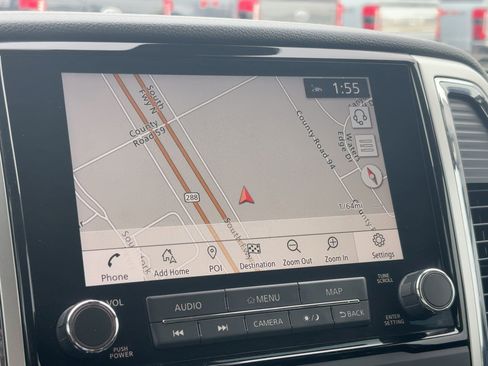 Used 2021 Nissan Titan SV w/ SV Convenience Package image 23