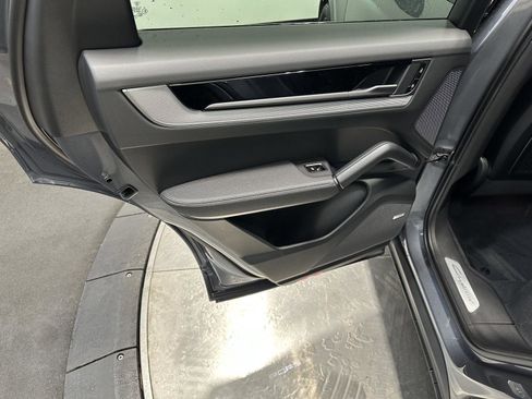 New 2026 Porsche Cayenne Cayenne Coupe image 34