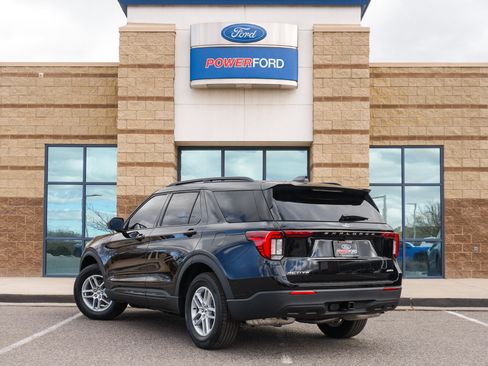 New 2026 Ford Explorer Active image 8