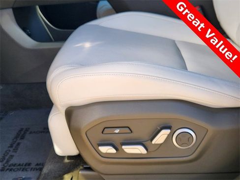 Certified 2025 Hyundai Santa Fe Calligraphy image 17