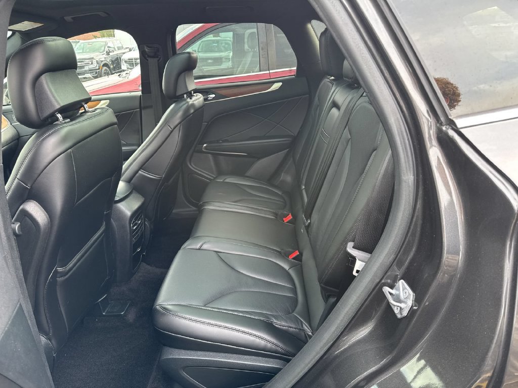 Used 2017 Lincoln MKC Reserve FWD image 19