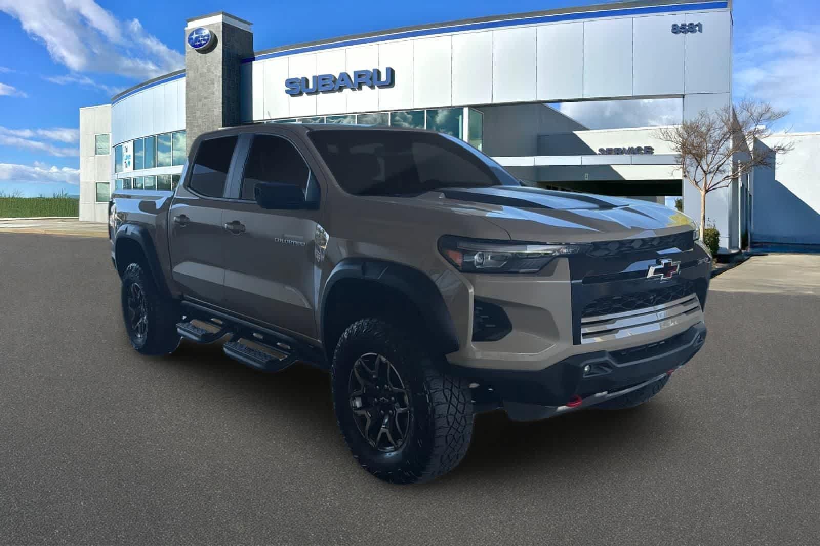 Used 2024 Chevrolet Colorado ZR2 w/ Technology Package AWD/4WD image 5
