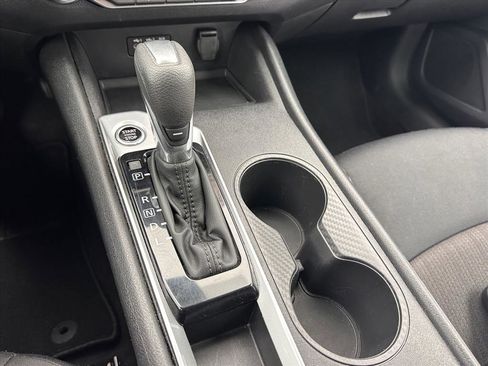 Used 2025 Nissan Altima 2.5 SV image 25