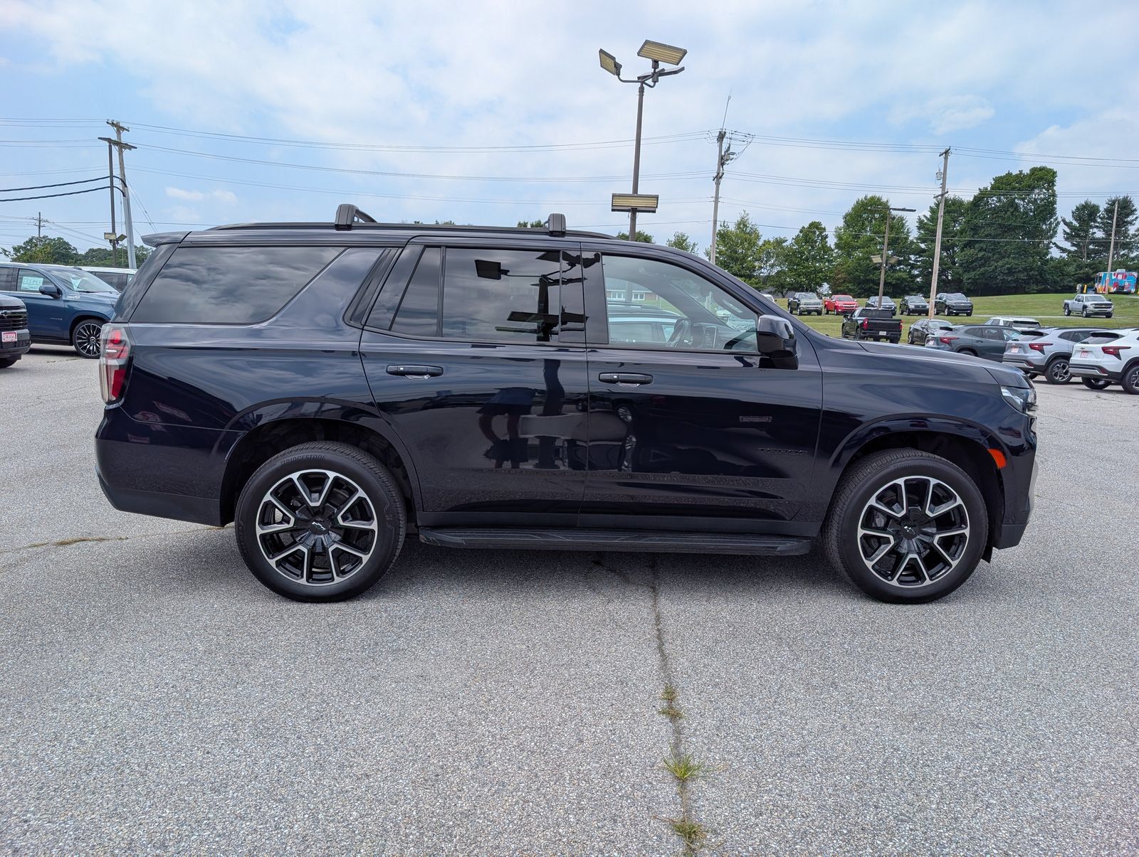Used 2023 Chevrolet Tahoe RST AWD/4WD image 2