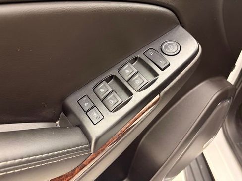 Used 2017 GMC Yukon SLE RWD image 24
