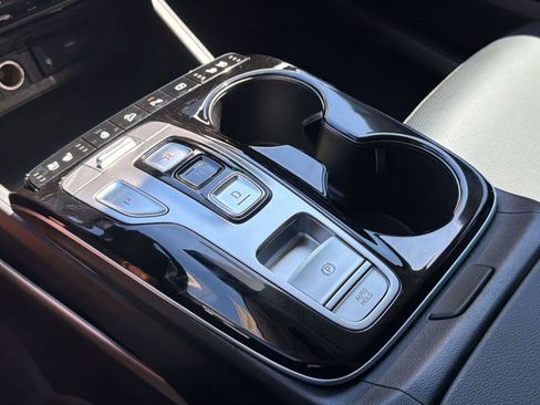 Used 2024 Hyundai Tucson Limited AWD/4WD image 25