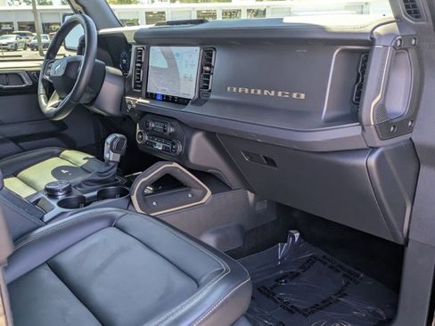 Certified 2025 Ford Bronco Badlands image 20