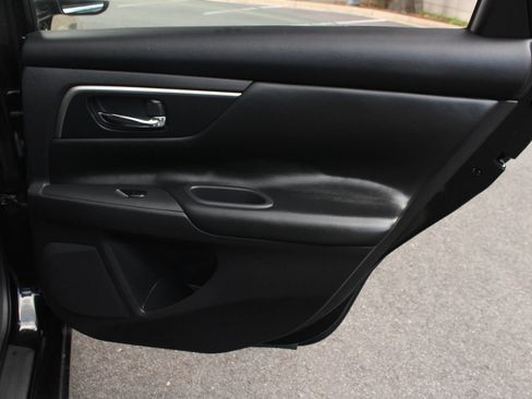 Used 2015 Nissan Altima 2.5 S w/ Power Driver Seat Package FWD image 25
