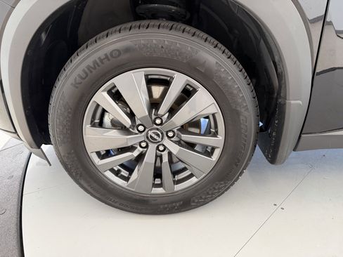 Used 2024 Nissan Pathfinder S image 55